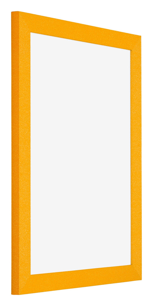 Mura MDF Bilderrahmen 45x60cm Gelb Vorne Schrag | Yourdecoration.at