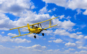 Komar Vlies Fototapete Iangx8 018 Biplane | Yourdecoration.at
