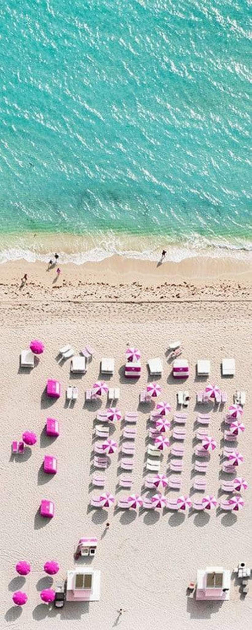 Komar Pink Umbrella Vlies Fototapete 100x250cm 1 bahn | Yourdecoration.de