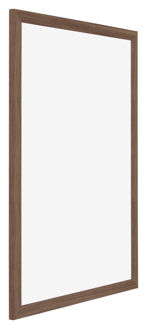 Mura MDF Bilderrahmen 49x68cm Nussbaum Dunkel Vorne Schrag | Yourdecoration.at