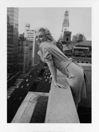 Ed Feingersh Marilyn Monroe on the Ambassador Kunstdruck 60x80cm | Yourdecoration.de