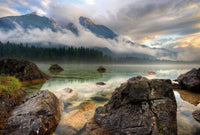 Wizard+Genius Mountain Lake Vlies Fototapete 384x260cm 8 bahnen | Yourdecoration.de