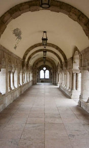 Dimex Ancient Corridor Fototapete 150x250cm 2 Bahnen | Yourdecoration.de