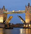 Dimex Tower Bridge Night Fototapete 225x250cm 3 Bahnen | Yourdecoration.de