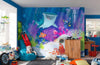 Komar Dory Aqua Party Vlies Fototapete 300x280cm 6 Bahnen Sfeer | Yourdecoration.nl
